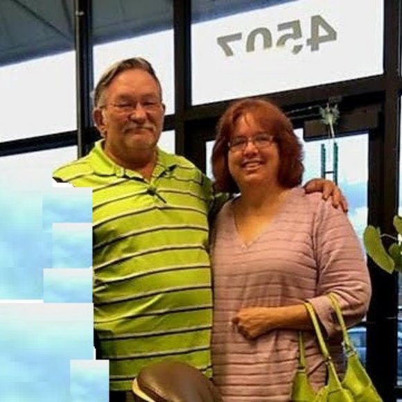 Meet your Posher, Cathy - Picture 2 of 2